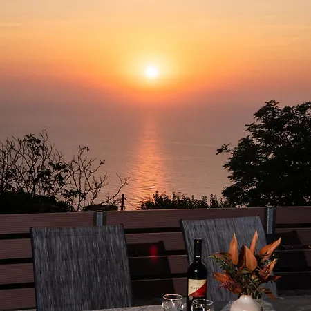 Дом отдыха Sunset House Атанион